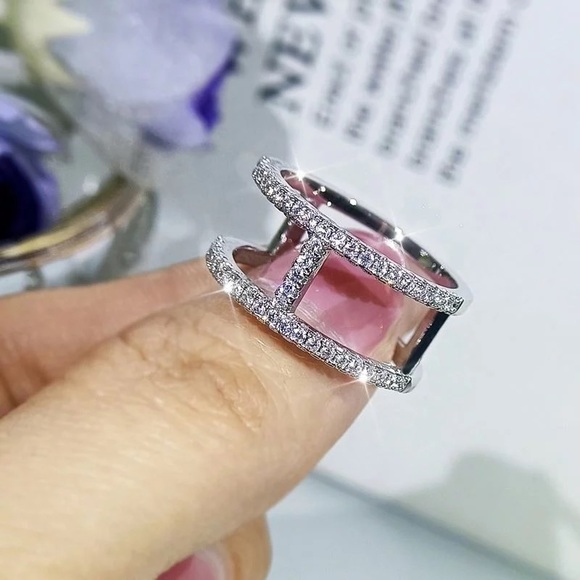 New Women’s 925 Silver Double Layer Diamond Ring - Picture 4 of 5